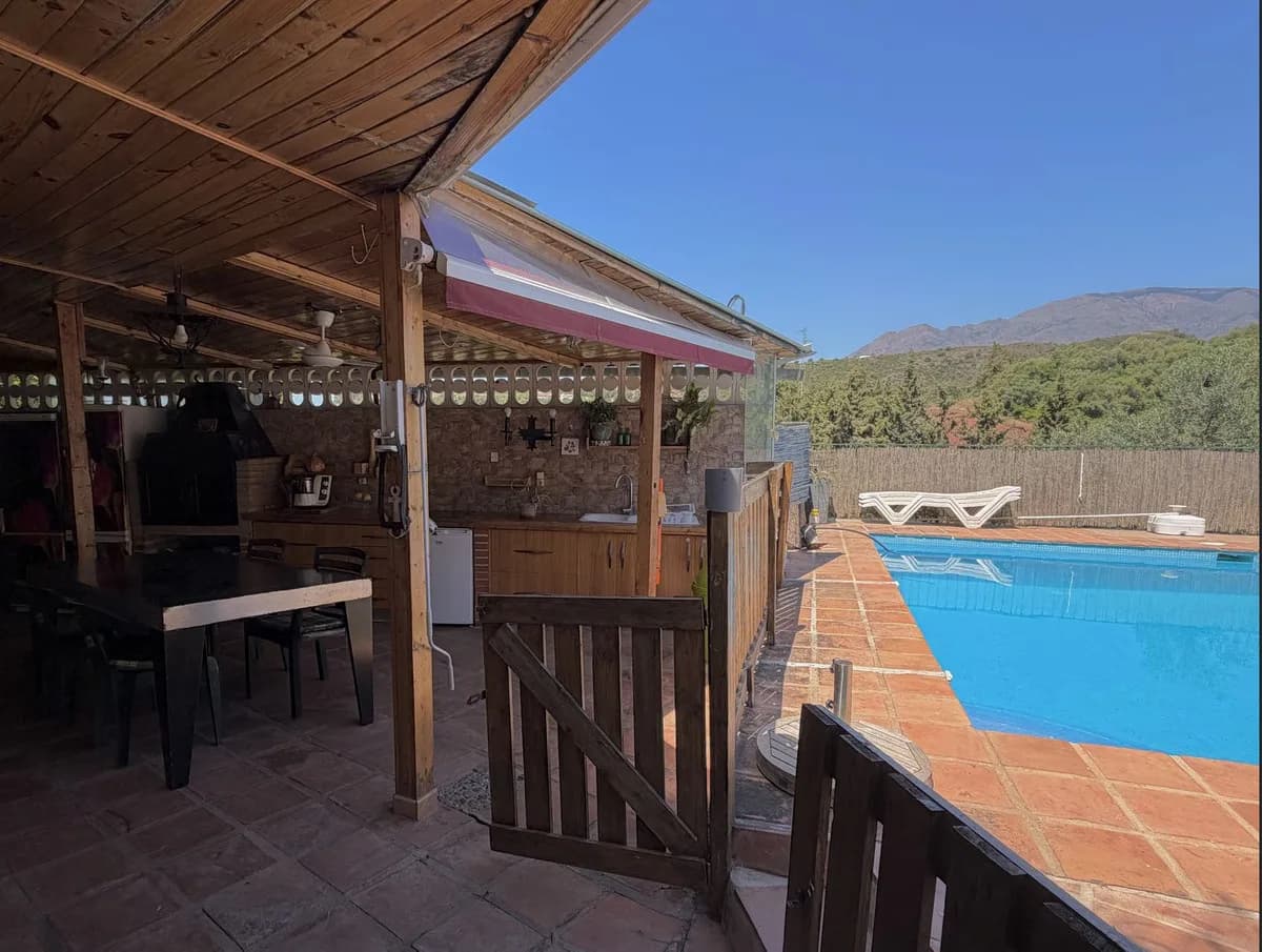 6 Bedroom Finca - Cortijo for Sale in Estepona, Málaga - Image 9
