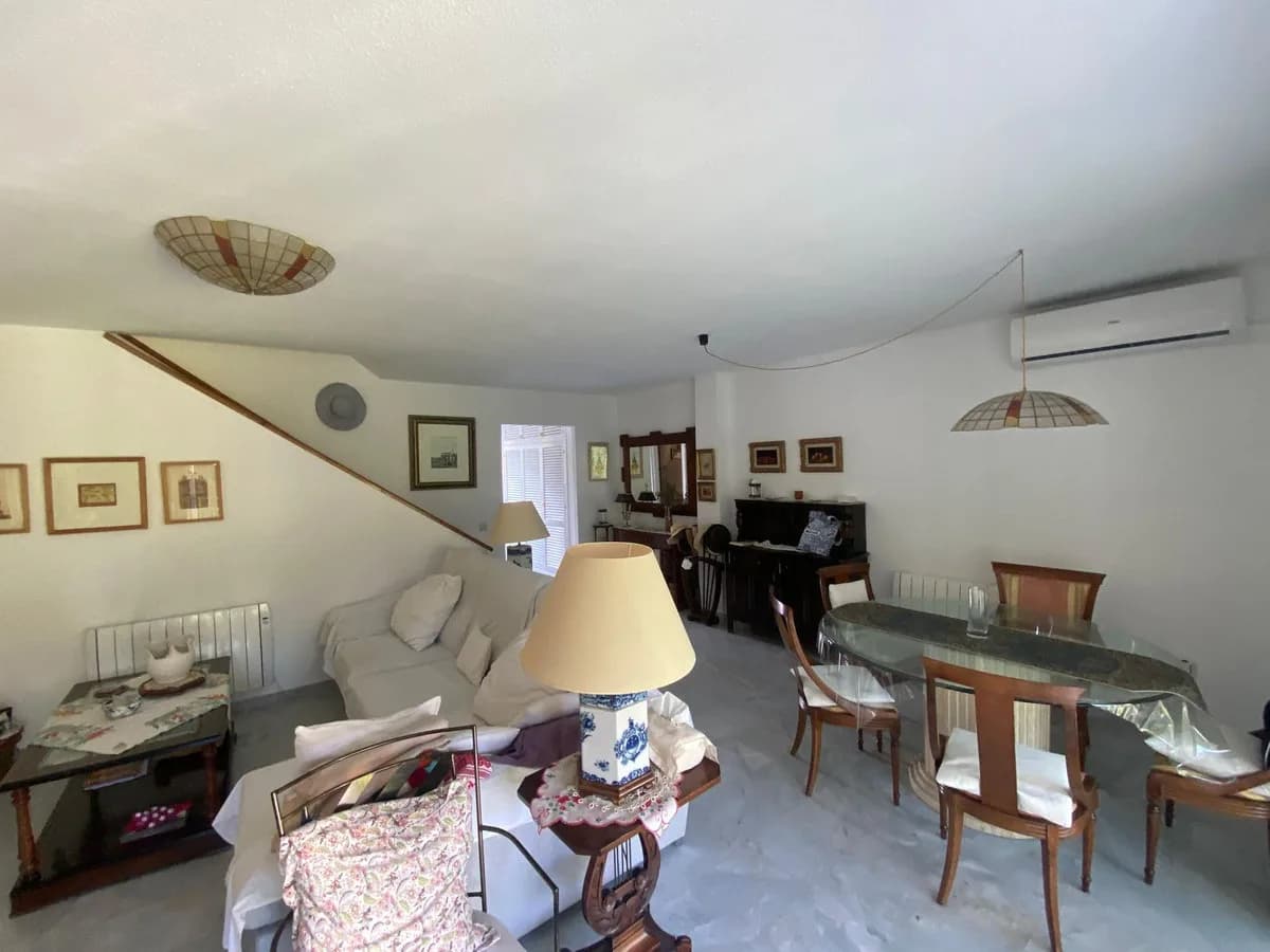 5 Bedroom Townhouse for Sale in The Golden Mile, Málaga - Image 6