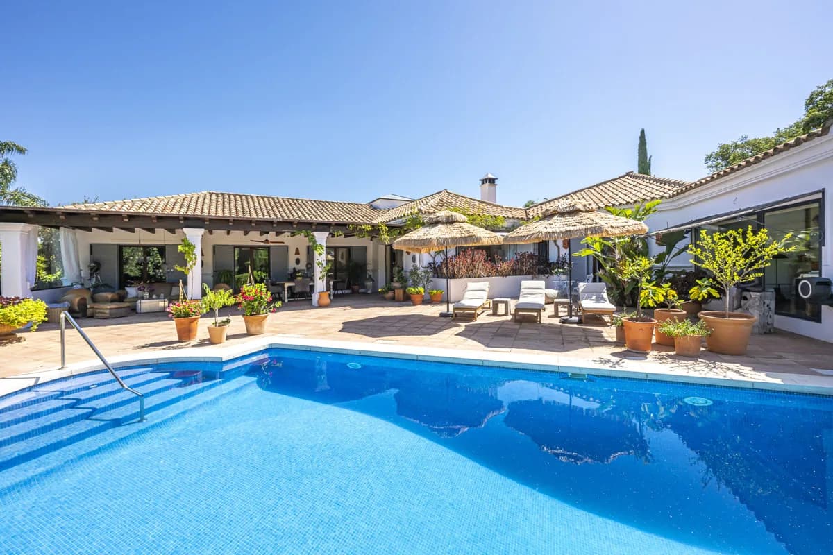 6 Bedroom Detached Villa for Sale in Sotogrande Alto, Cádiz