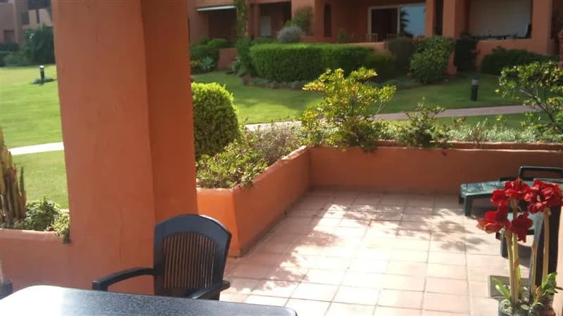 2 Bedroom Ground Floor Apartment for Sale in La Duquesa, Málaga - Image 6