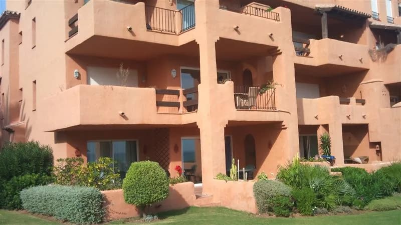 2 Bedroom Ground Floor Apartment for Sale in La Duquesa, Málaga - Image 9