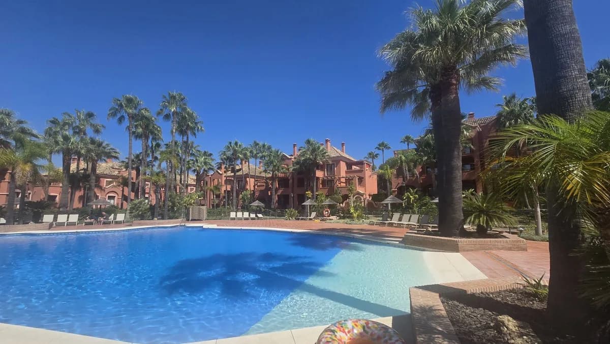 2 Bedroom Ground Floor Apartment for Sale in Puerto Banús, Málaga