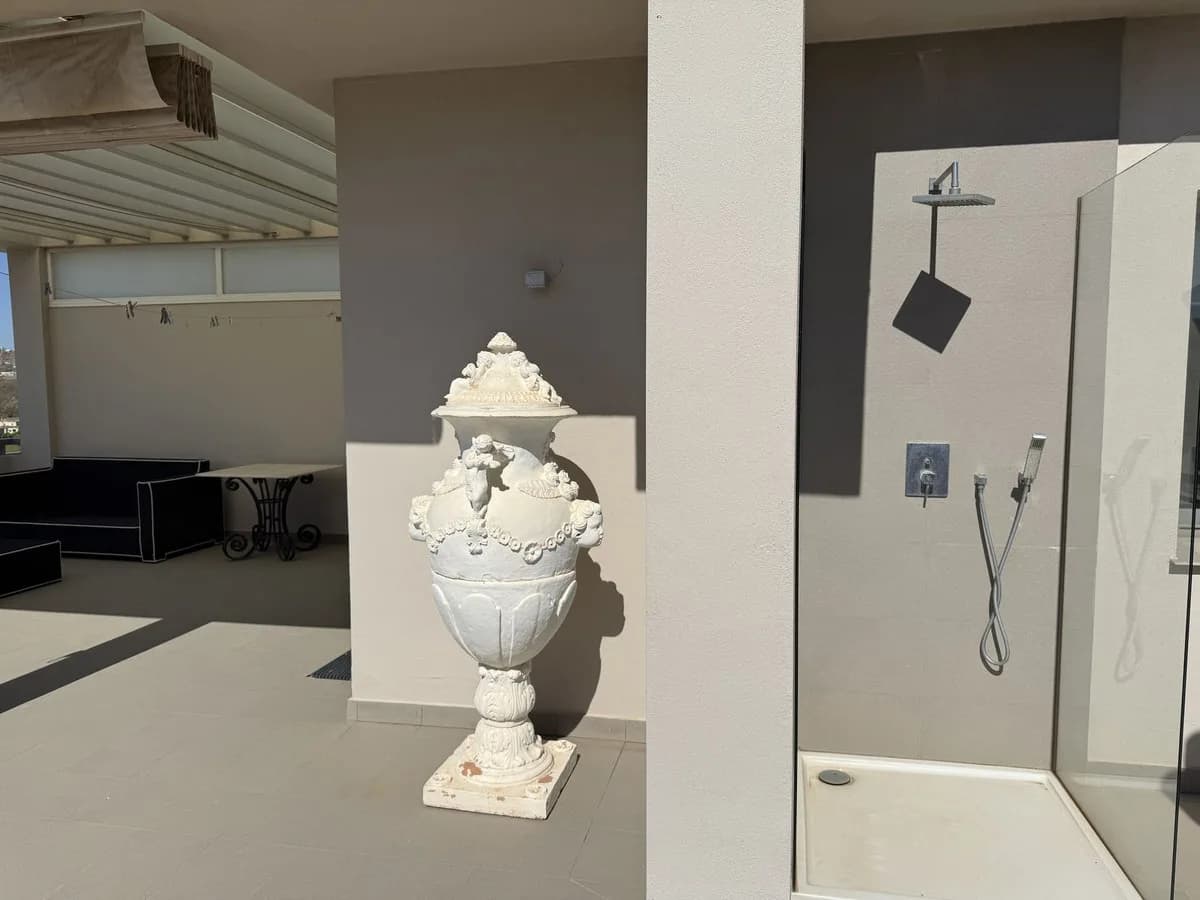2 Bedroom Penthouse for Sale in Los Arqueros, Málaga - Image 3