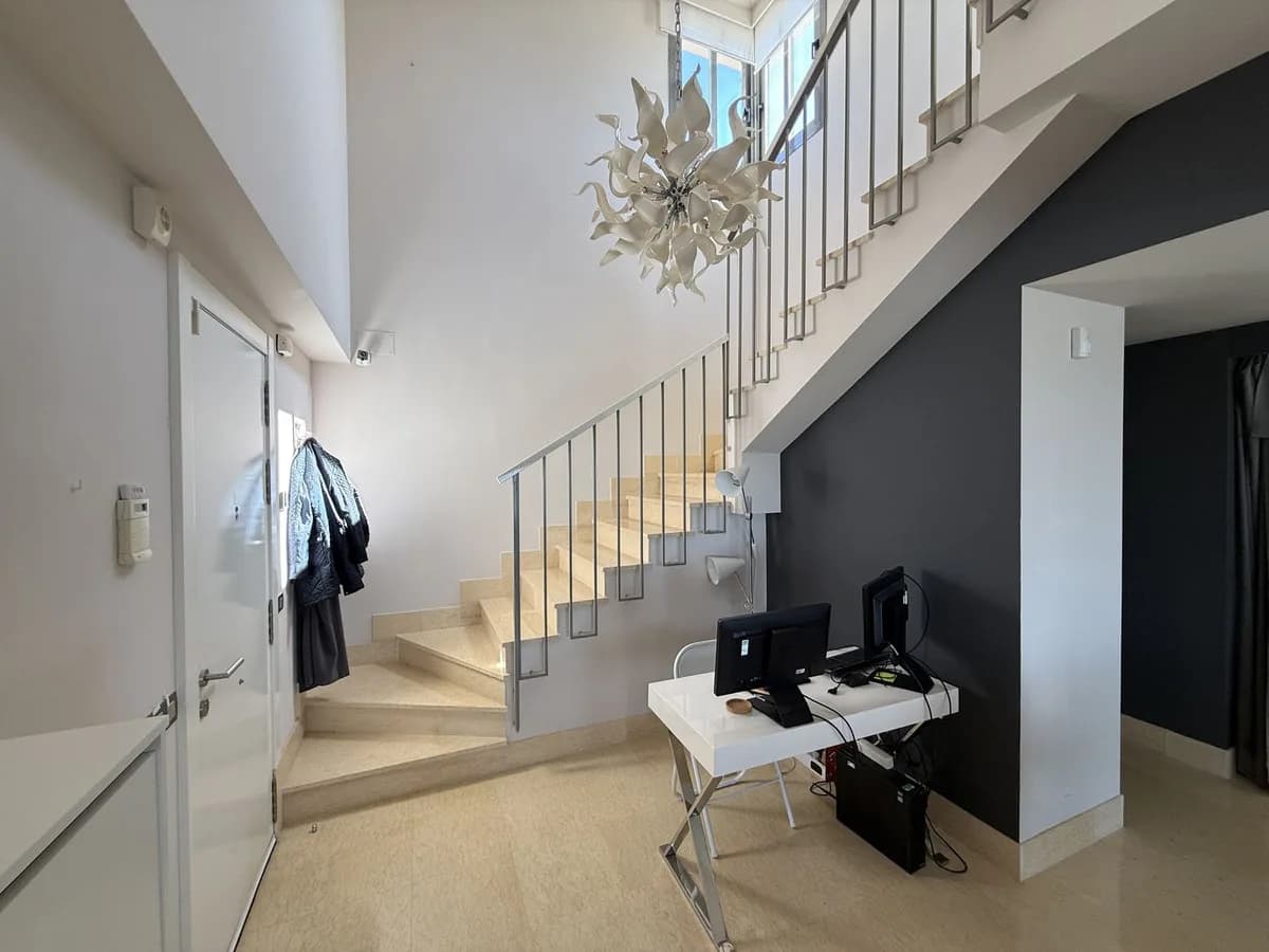 2 Bedroom Penthouse for Sale in Los Arqueros, Málaga - Image 9