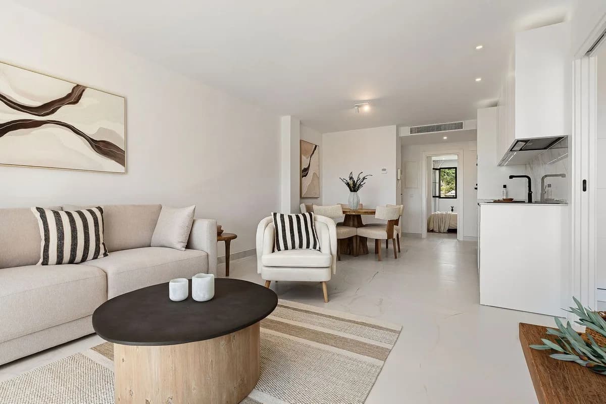 3 Bedroom Penthouse for Sale in Los Arqueros, Málaga - Image 4