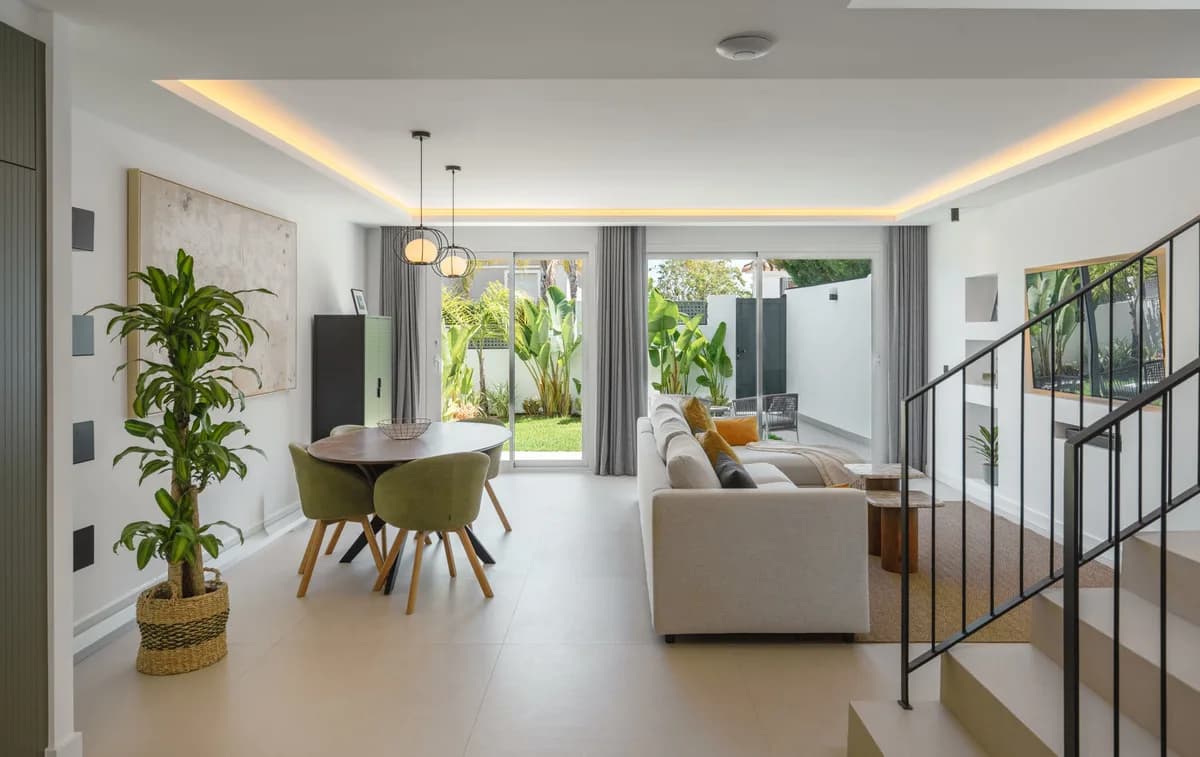 3 Bedroom Townhouse for Sale in Nueva Andalucía, Málaga