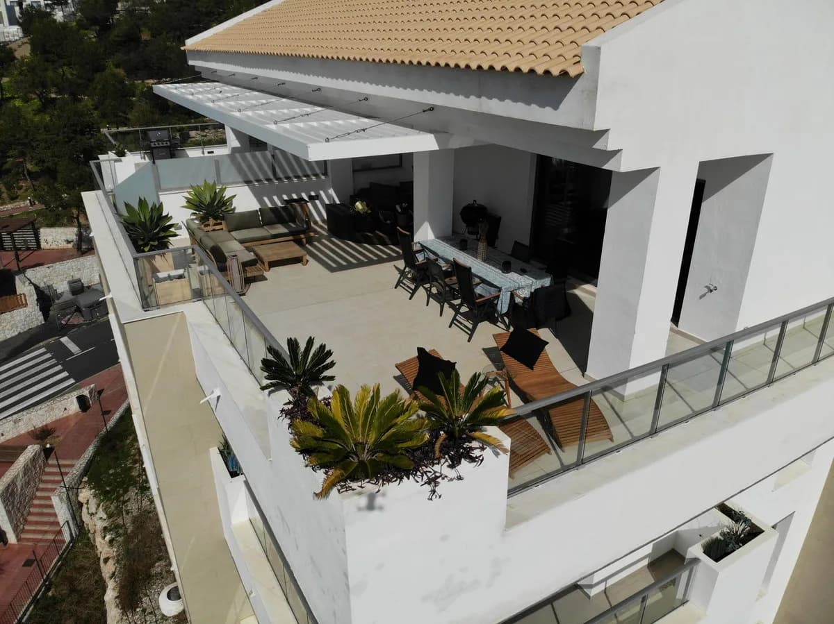 4 Bedroom Penthouse Duplex for Sale in Benalmadena, Málaga - Image 2