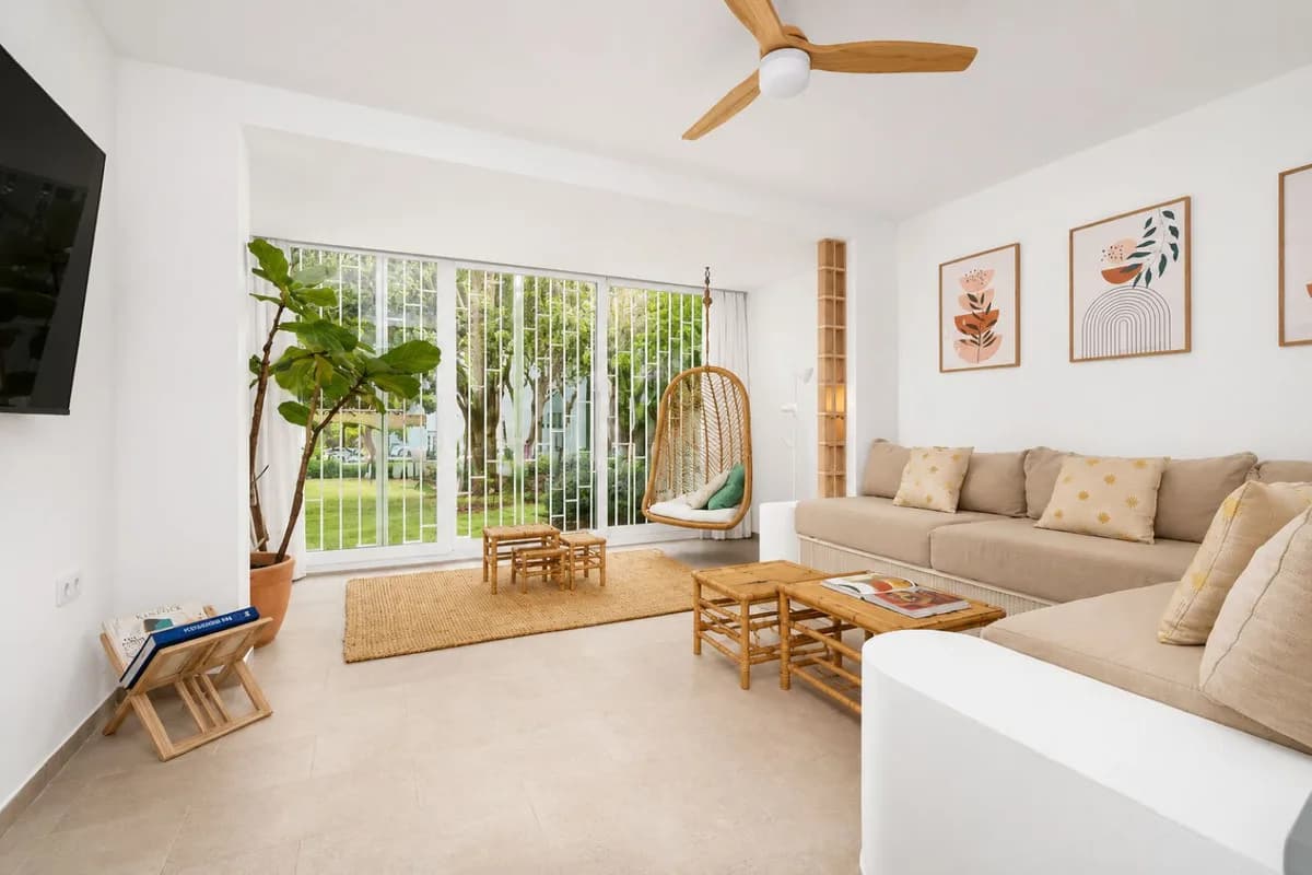 2 Bedroom Townhouse for Sale in Calahonda, Málaga - Image 2