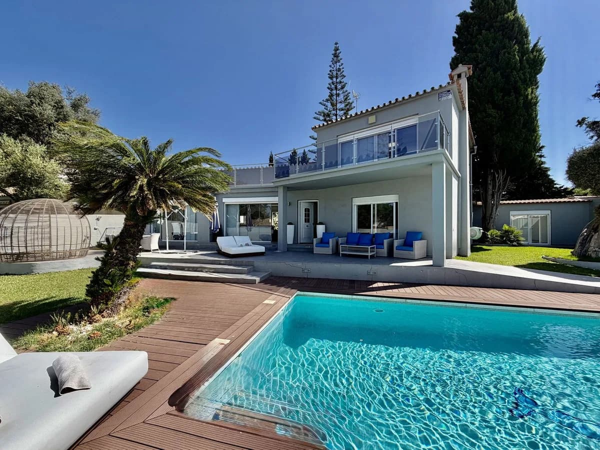 4 Bedroom Detached Villa for Sale in Cabopino, Málaga - Image 2