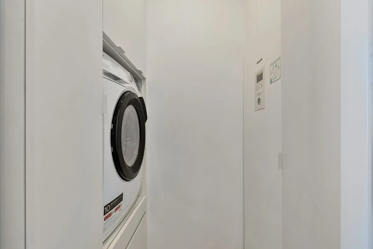 2 Bedroom Ground Floor Apartment for Sale in Fuengirola, Málaga - Image 7