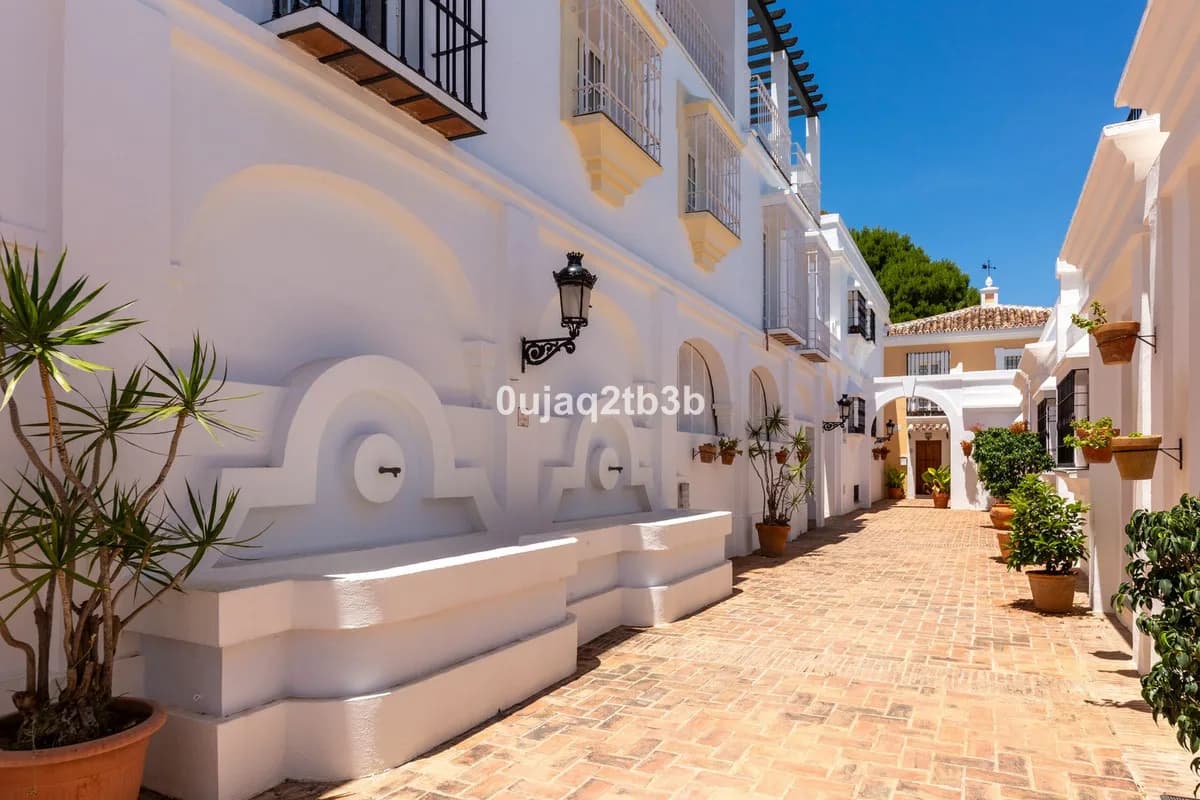 3 Bedroom Townhouse for Sale in Aloha, Málaga
