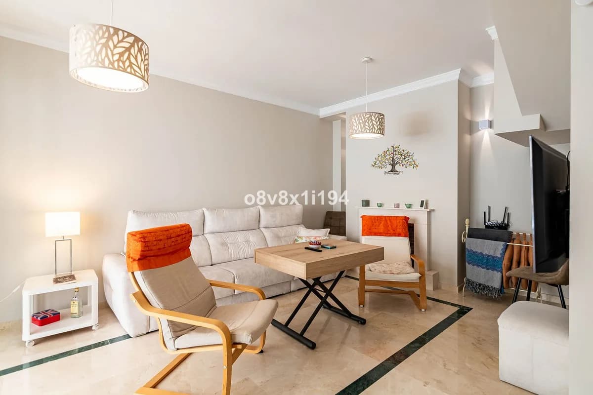 4 Bedroom Semi-Detached House for Sale in Casares, Málaga - Image 9