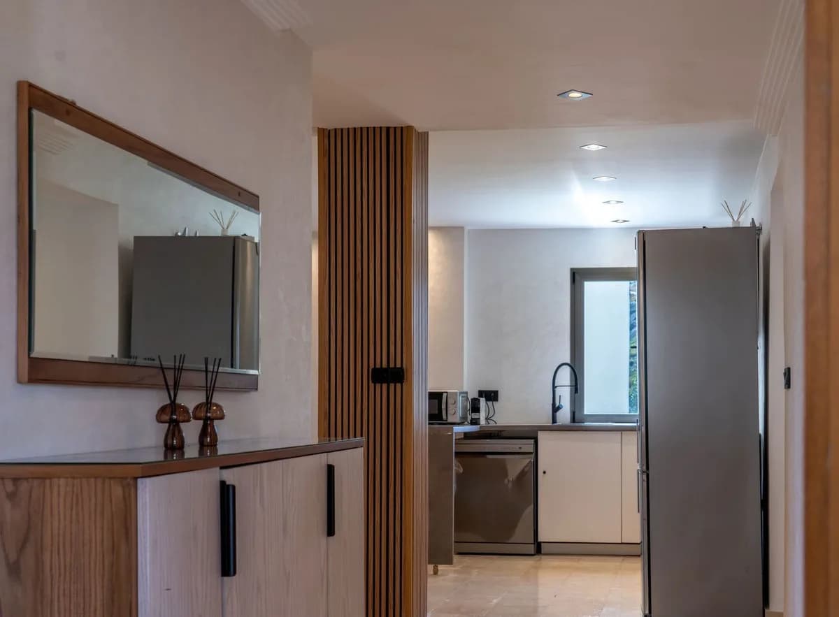 3 Bedroom Ground Floor Apartment for Sale in Estepona, Málaga - Image 5