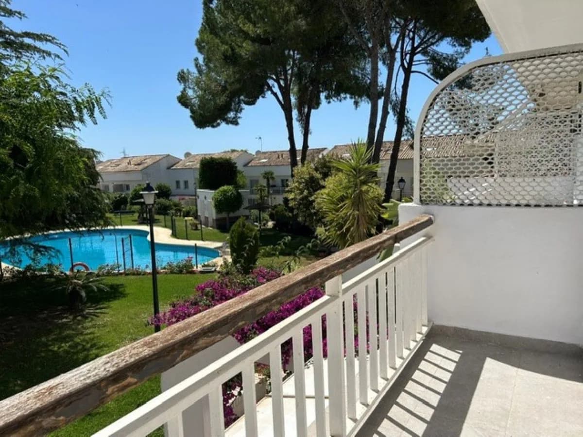 3 Bedroom Townhouse for Sale in Nagüeles, Málaga - Image 4