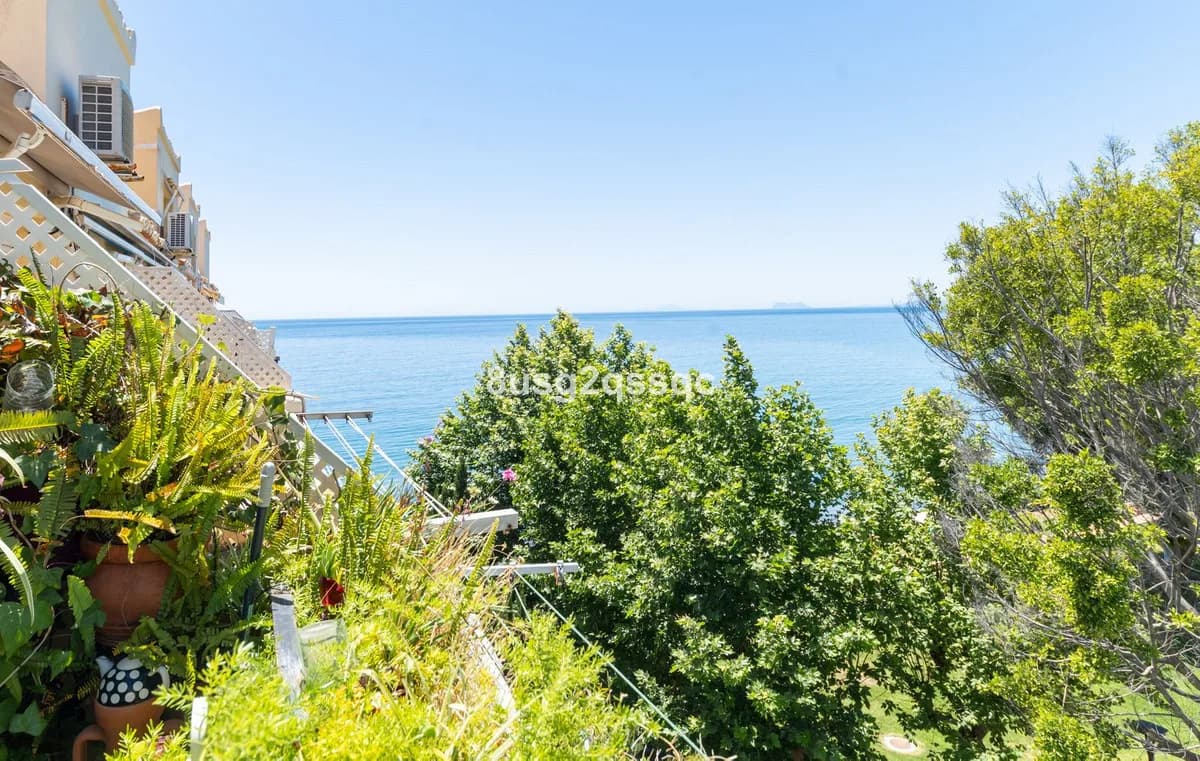 3 Bedroom Penthouse Duplex for Sale in Estepona, Málaga - Image 8