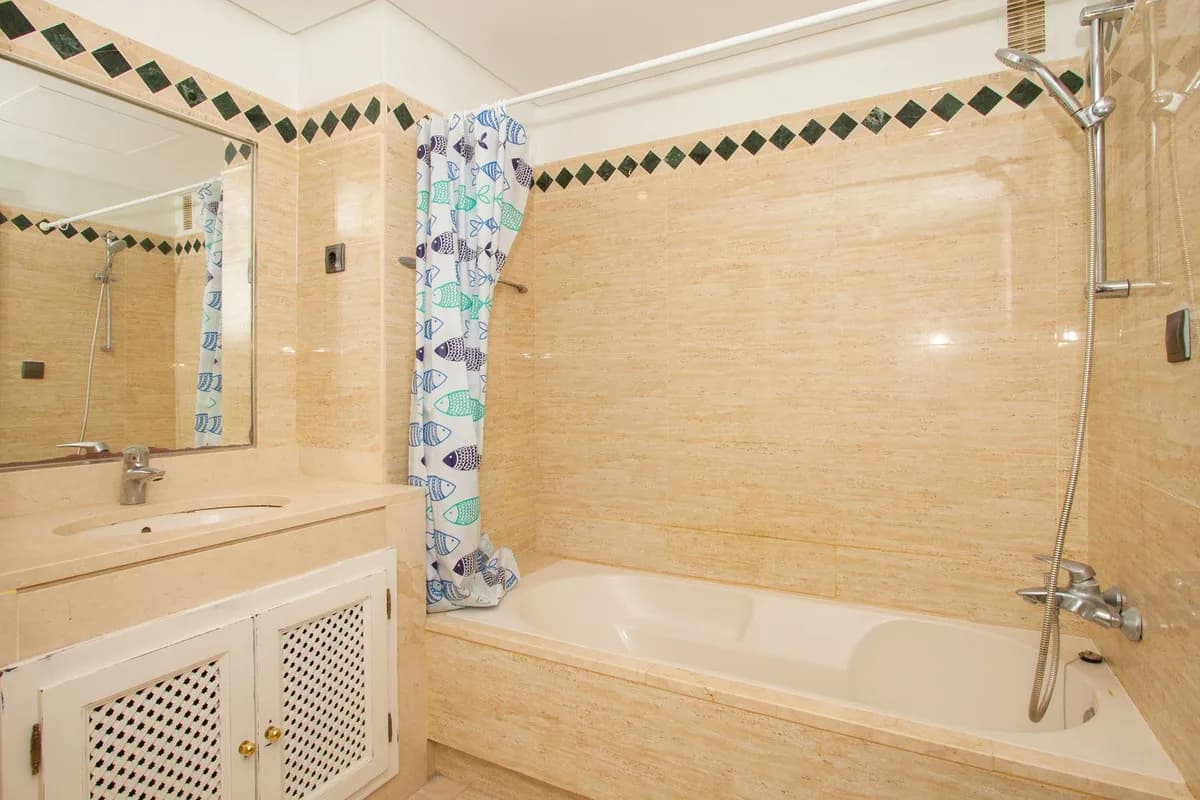 2 Bedroom Ground Floor Apartment for Sale in La Mairena, Málaga - Image 5