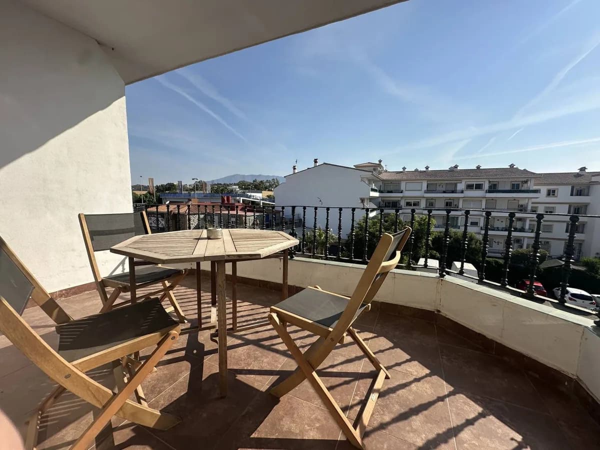 3 Bedroom Top Floor Apartment for Sale in La Cala de Mijas, Málaga - Image 5