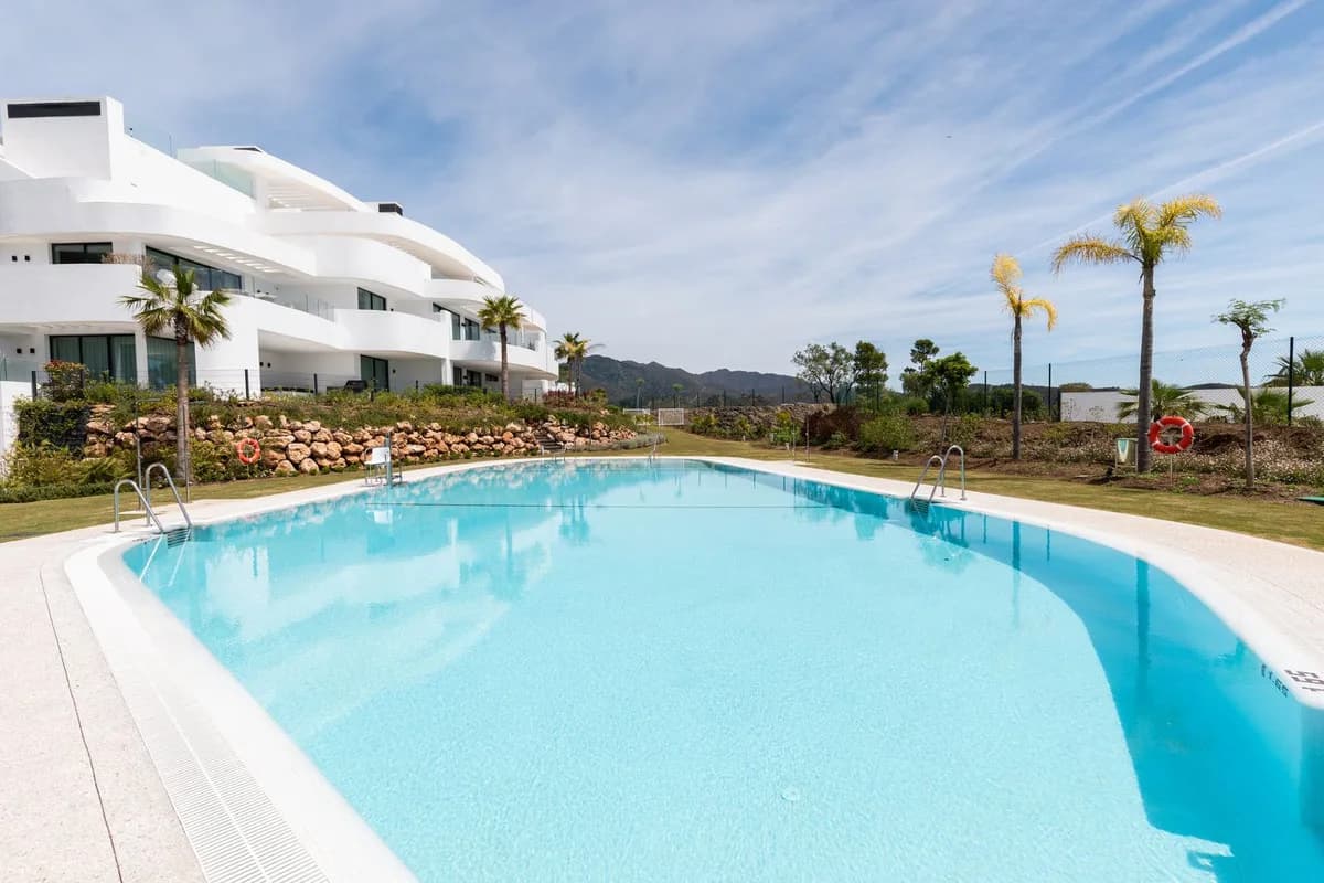 3 Bedroom Penthouse for Sale in Marbella, Málaga - Image 5