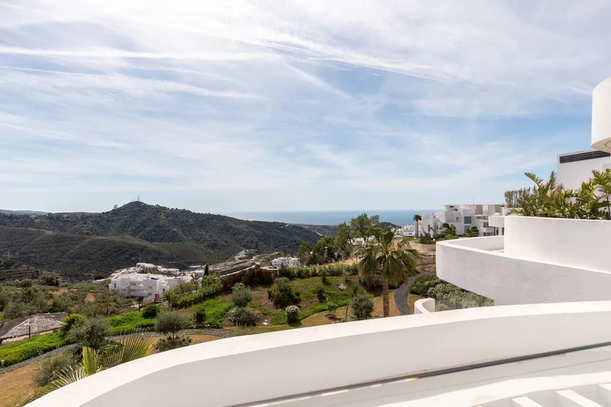 3 Bedroom Penthouse for Sale in Marbella, Málaga - Image 7