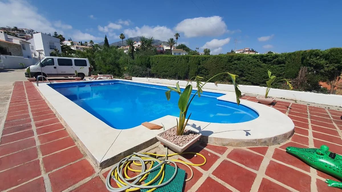 3 Bedroom Detached Villa for Sale in Fuengirola, Málaga