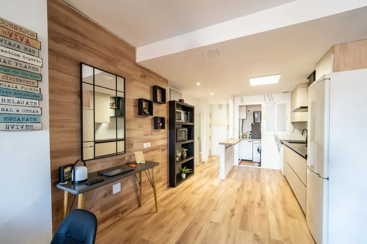 2 Bedroom Middle Floor Apartment for Sale in Mijas, Málaga - Image 2