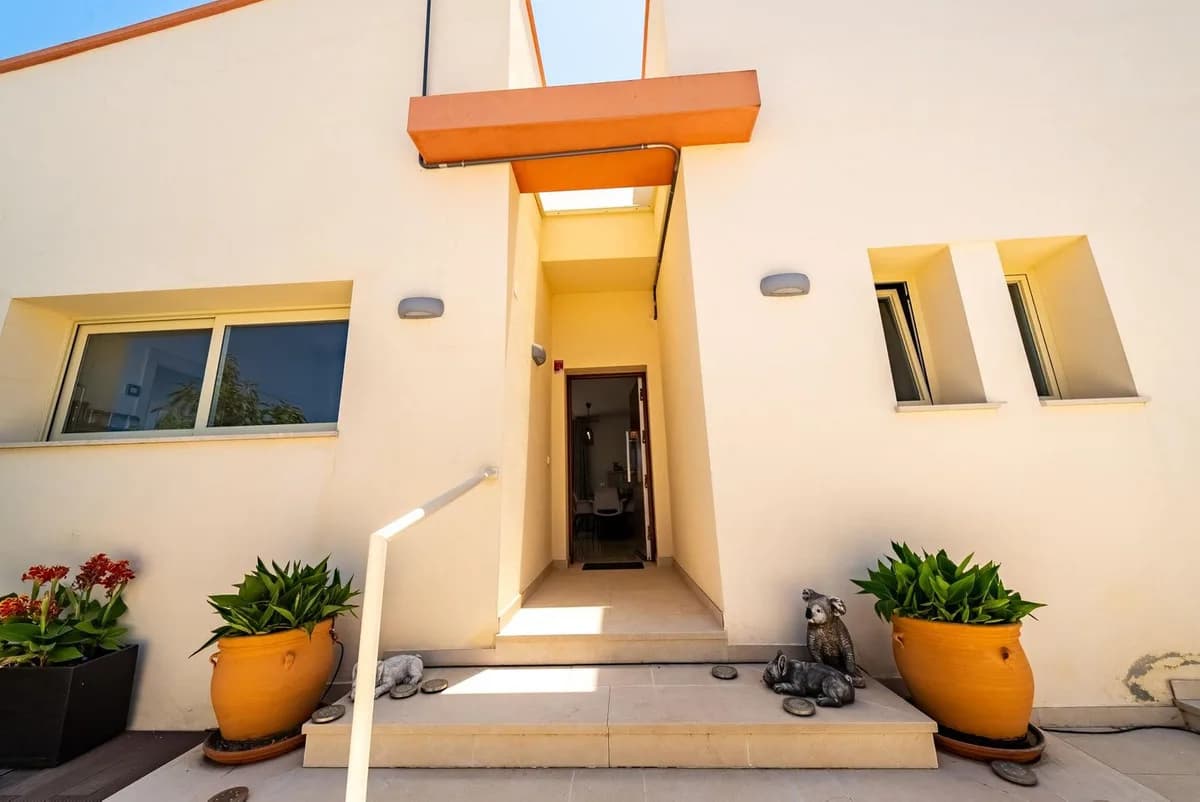3 Bedroom Detached Villa for Sale in Coín, Málaga - Image 6