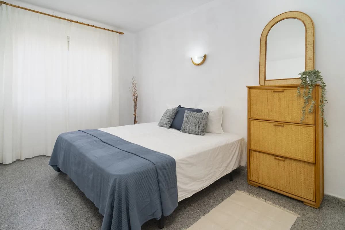 2 Bedroom Top Floor Apartment for Sale in Marbella, Málaga - Image 5