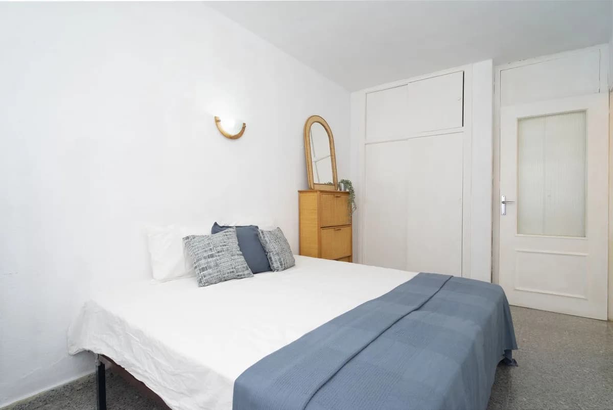2 Bedroom Top Floor Apartment for Sale in Marbella, Málaga - Image 6