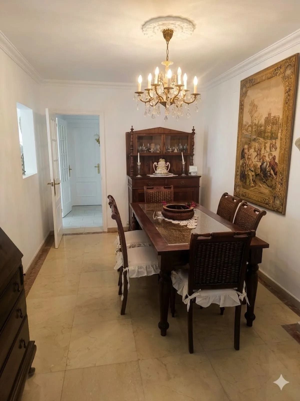 4 Bedroom Townhouse for Sale in Nueva Andalucía, Málaga - Image 6