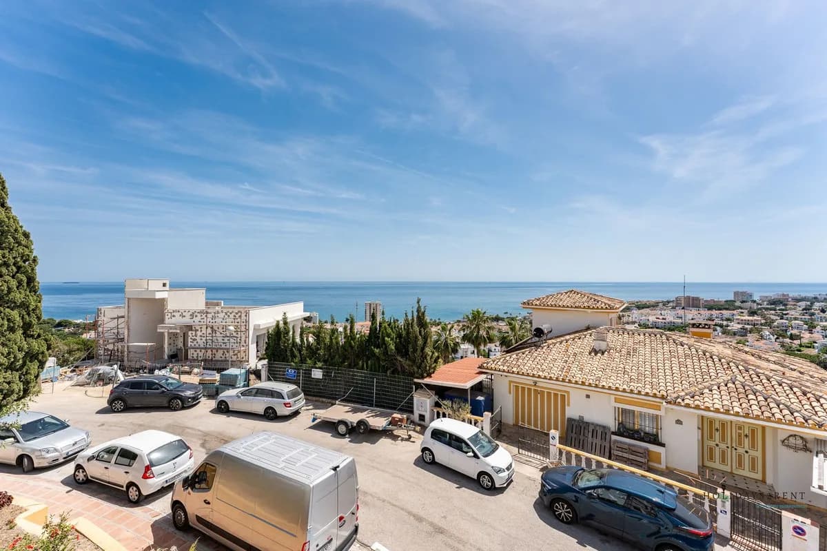 2 Bedroom Middle Floor Apartment for Sale in Riviera del Sol, Málaga