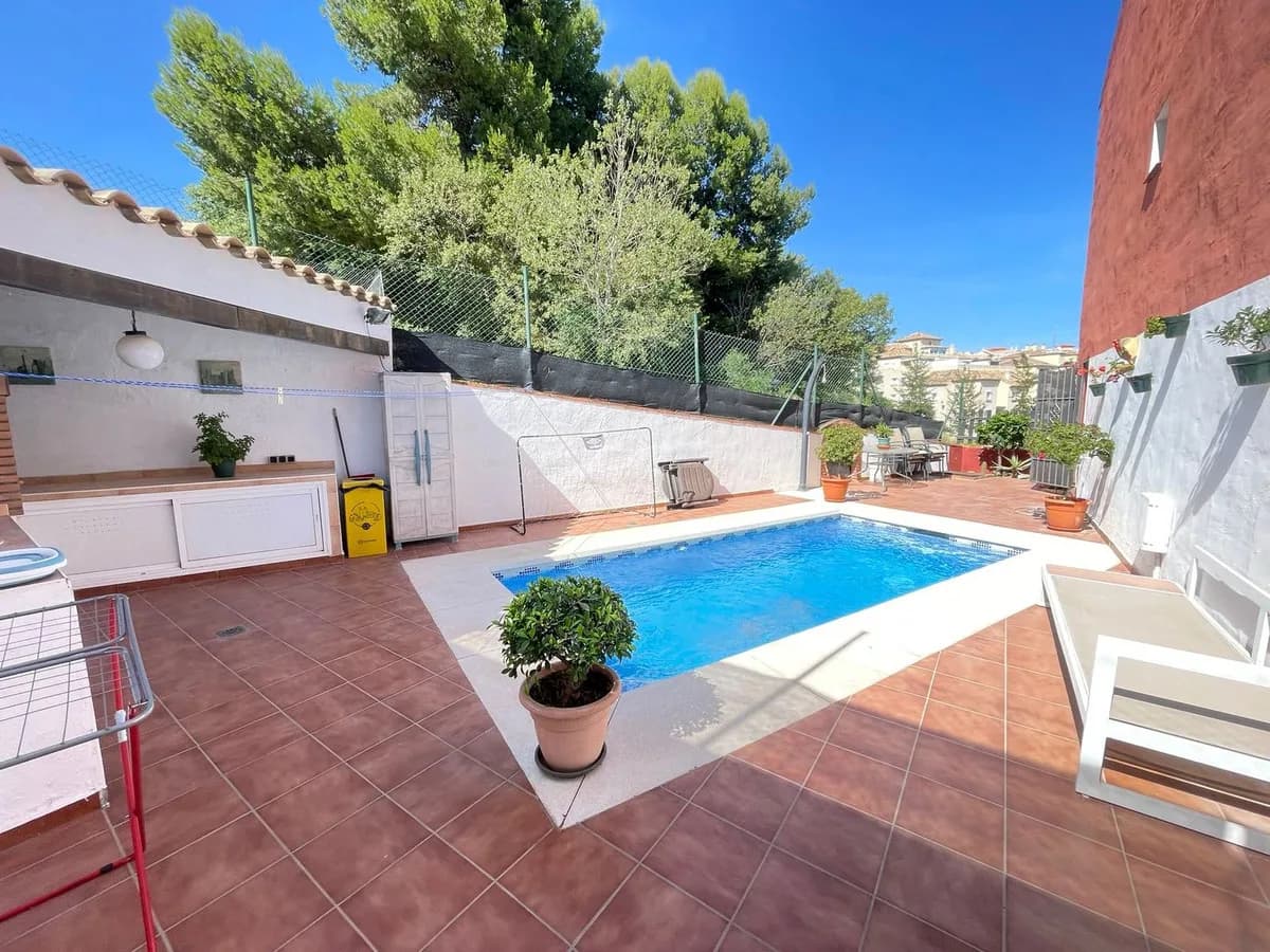 3 Bedroom Townhouse for Sale in Estepona, Málaga