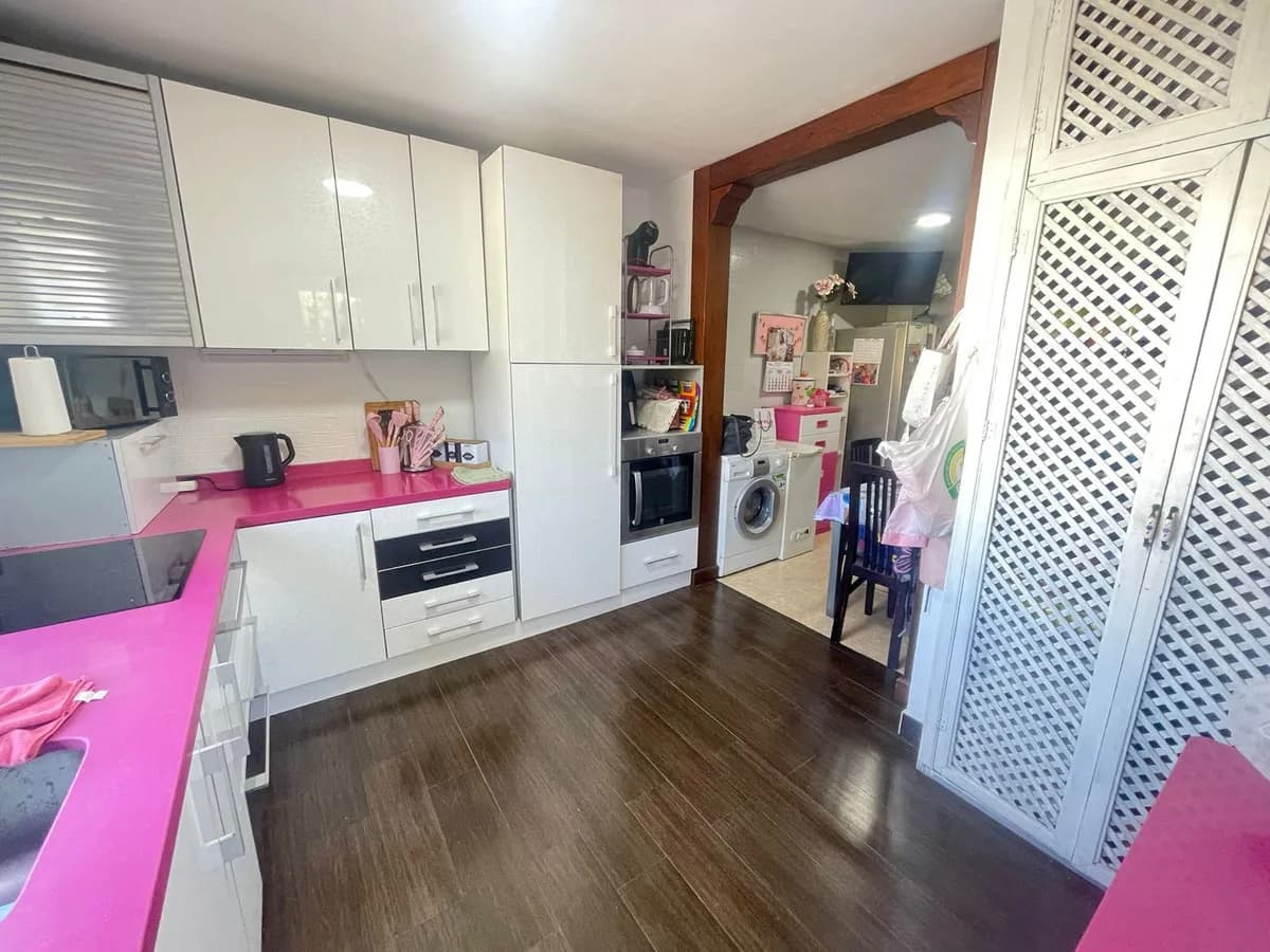 3 Bedroom Townhouse for Sale in Estepona, Málaga - Image 6