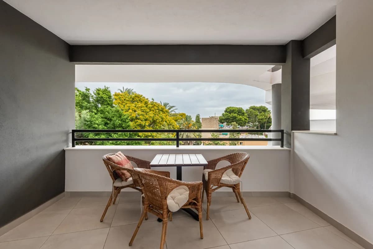2 Bedroom Middle Floor Apartment for Sale in Torremolinos, Málaga - Image 5