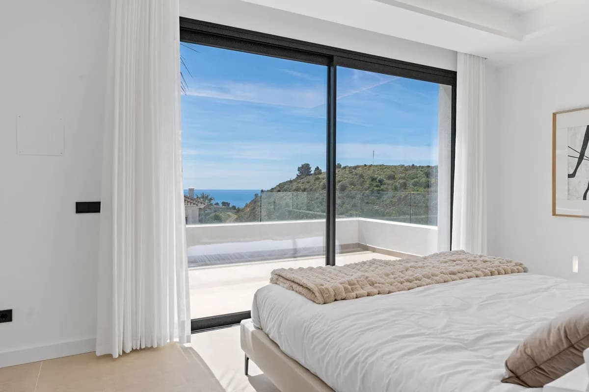 4 Bedroom Detached Villa for Sale in Mijas, Málaga - Image 4