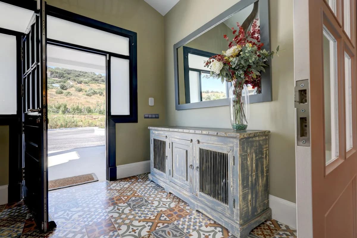 4 Bedroom Detached Villa for Sale in Casares Playa, Málaga - Image 6