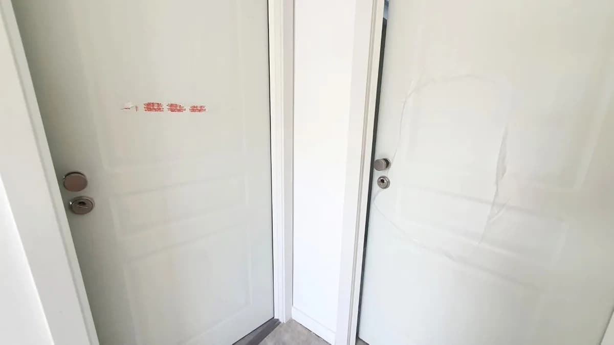 3 Bedroom Middle Floor Apartment for Sale in Torreblanca, Málaga - Image 9
