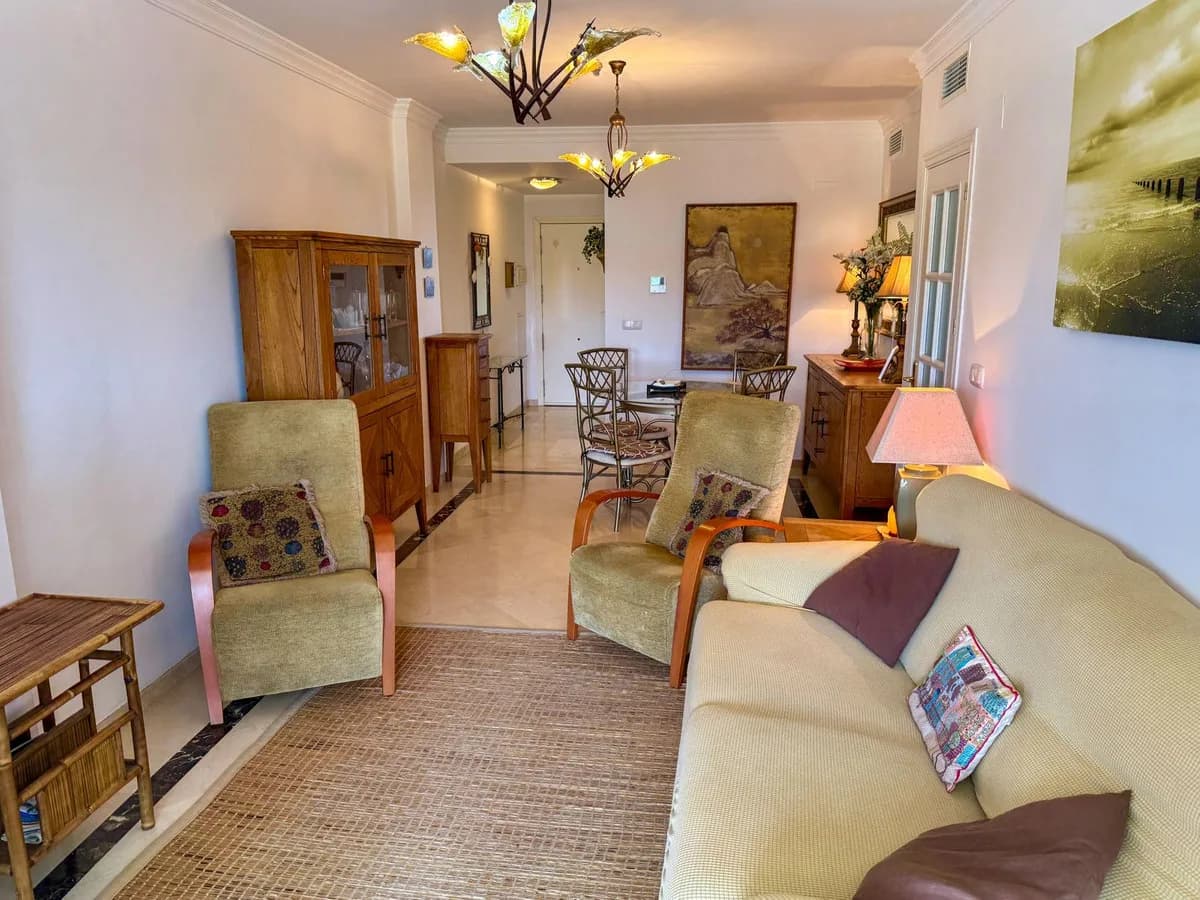 2 Bedroom Middle Floor Apartment for Sale in Manilva, Málaga - Image 3