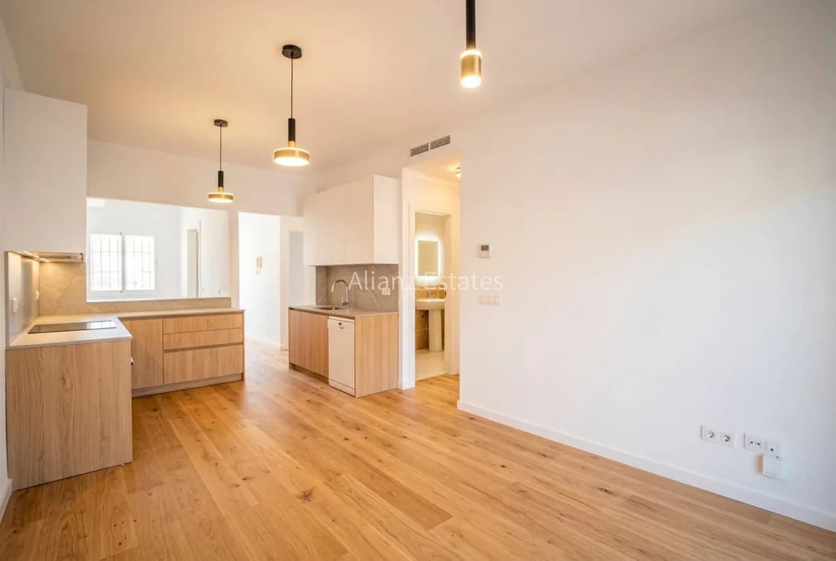 2 Bedroom Penthouse for Sale in Torrequebrada, Málaga - Image 6