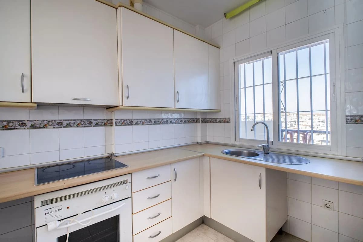 2 Bedroom Penthouse for Sale in Torrequebrada, Málaga - Image 7