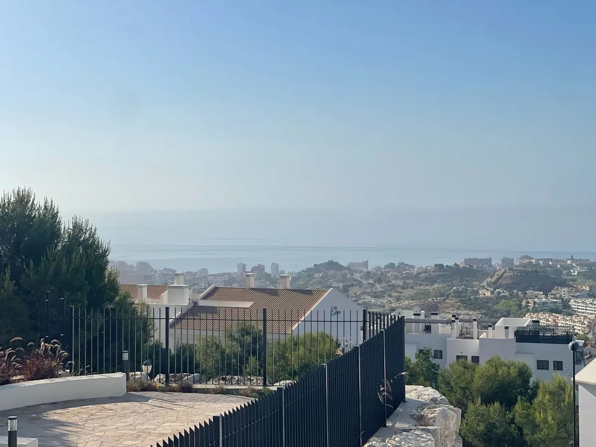 2 Bedroom Ground Floor Apartment for Sale in Benalmadena, Málaga - Image 6