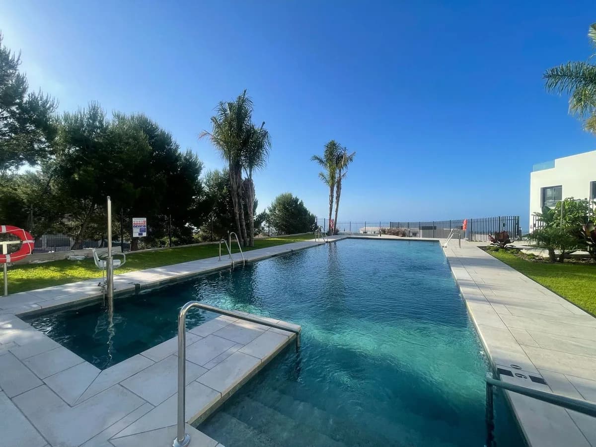 3 Bedroom Top Floor Apartment for Sale in Benalmadena, Málaga