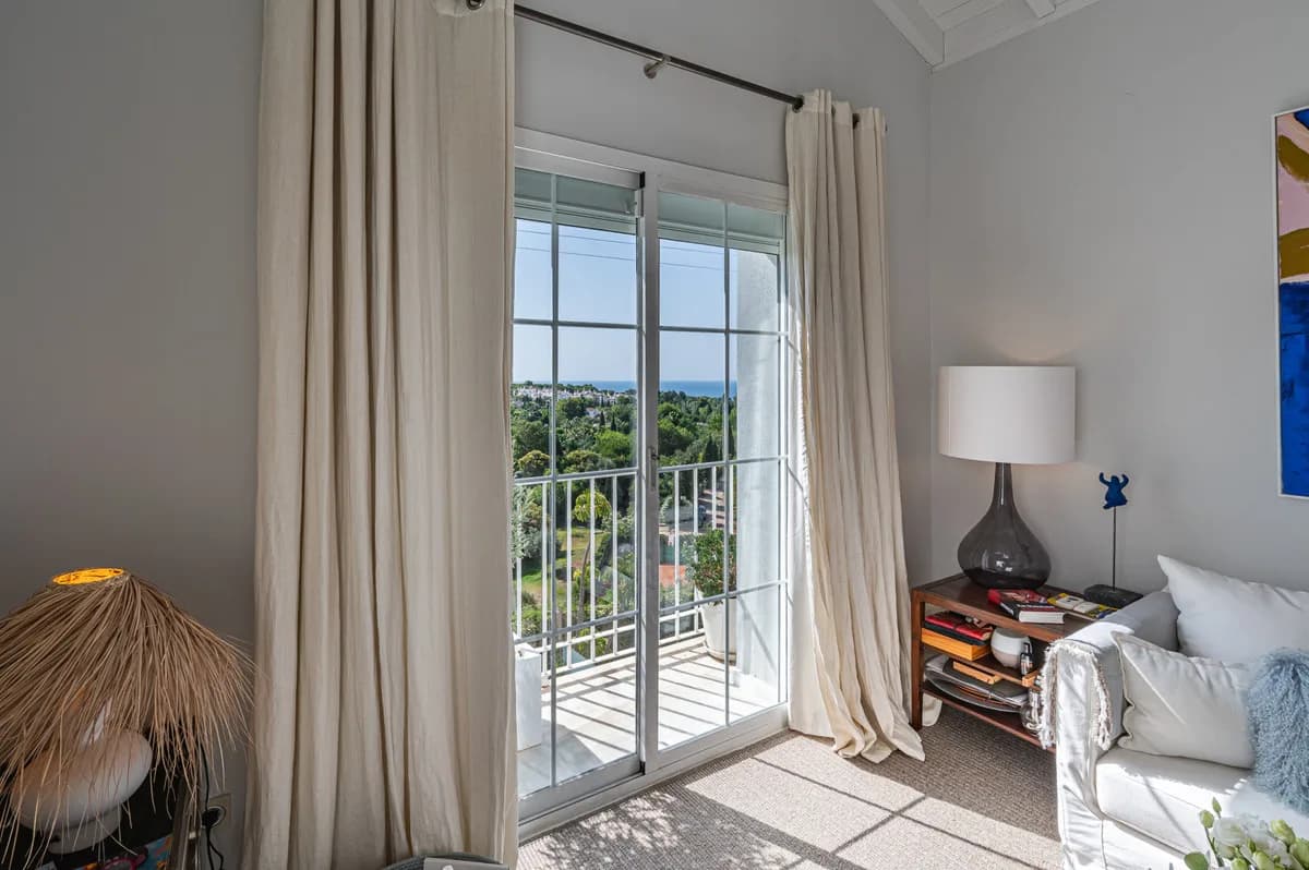 3 Bedroom Townhouse for Sale in The Golden Mile, Málaga - Image 6