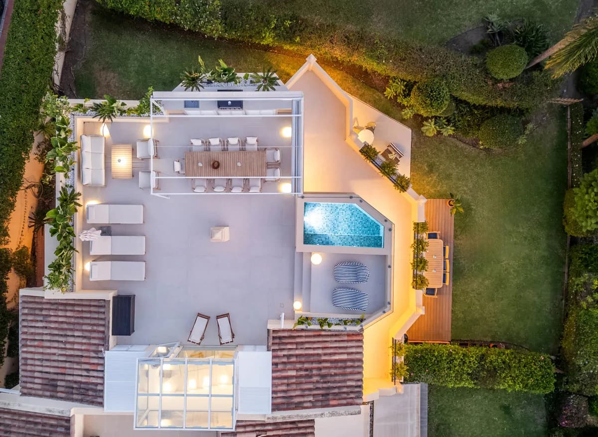 4 Bedroom Semi-Detached House for Sale in Benahavís, Málaga - Image 3