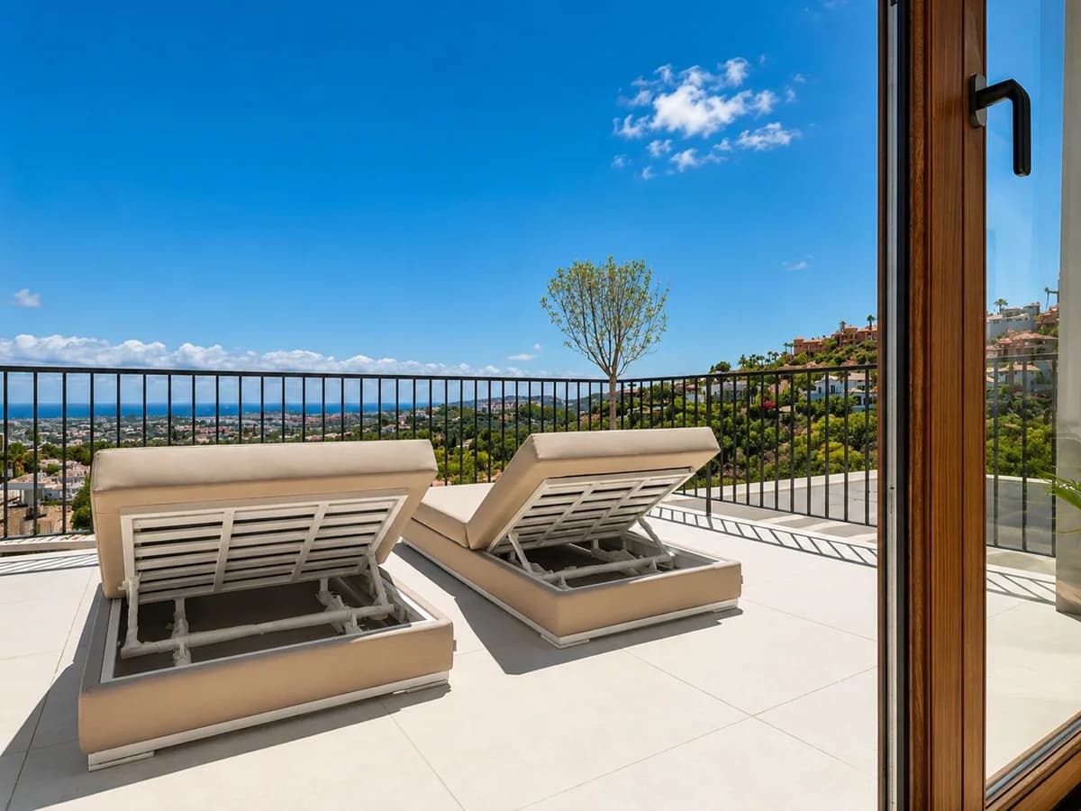 5 Bedroom Detached Villa for Sale in Benahavís, Málaga - Image 7