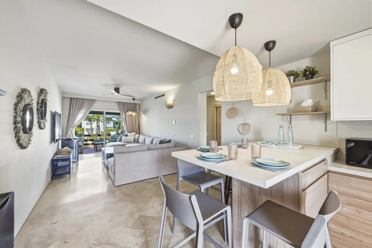 2 Bedroom Top Floor Apartment for Sale in Costalita, Málaga - Image 8