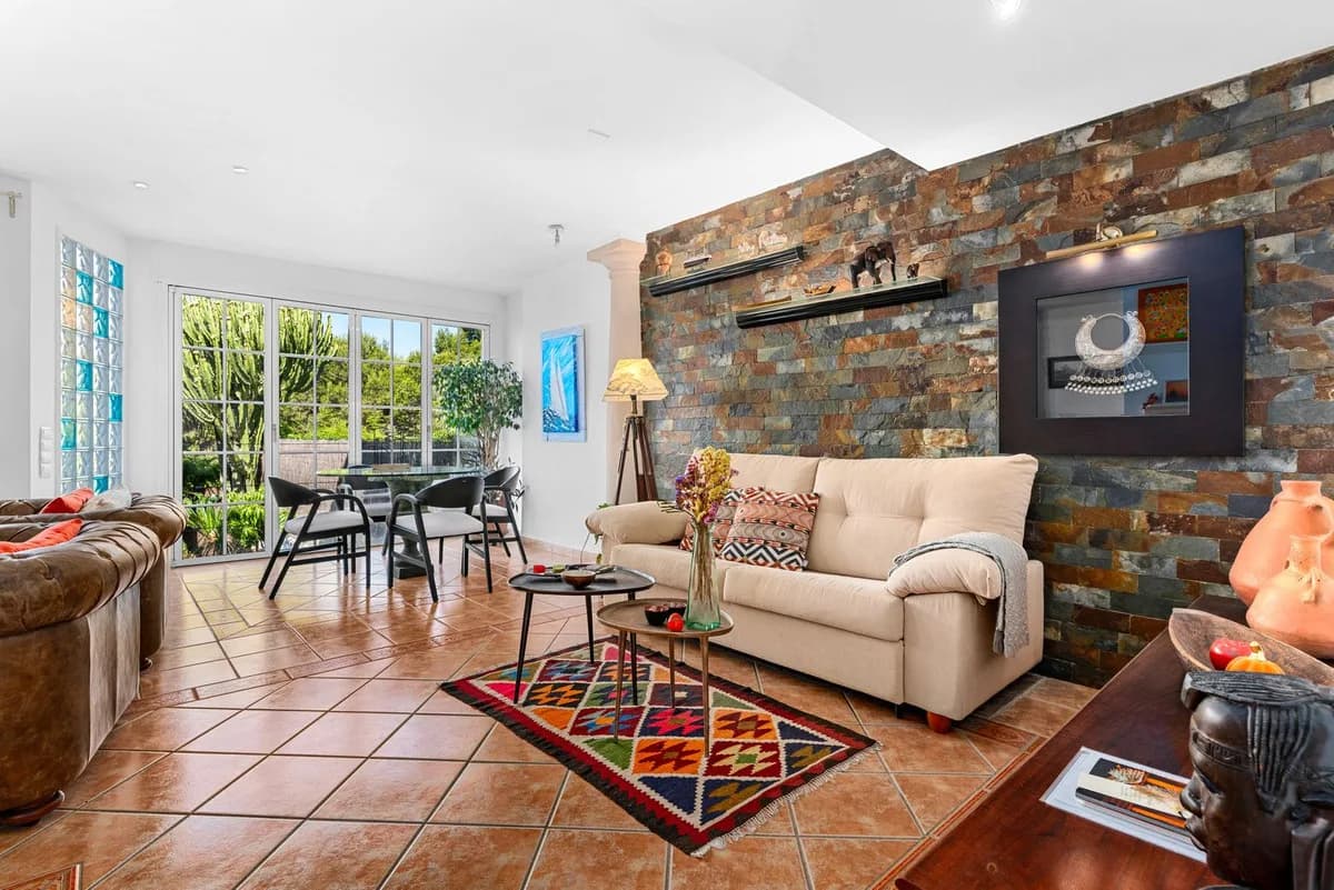 3 Bedroom Townhouse for Sale in Estepona, Málaga - Image 4