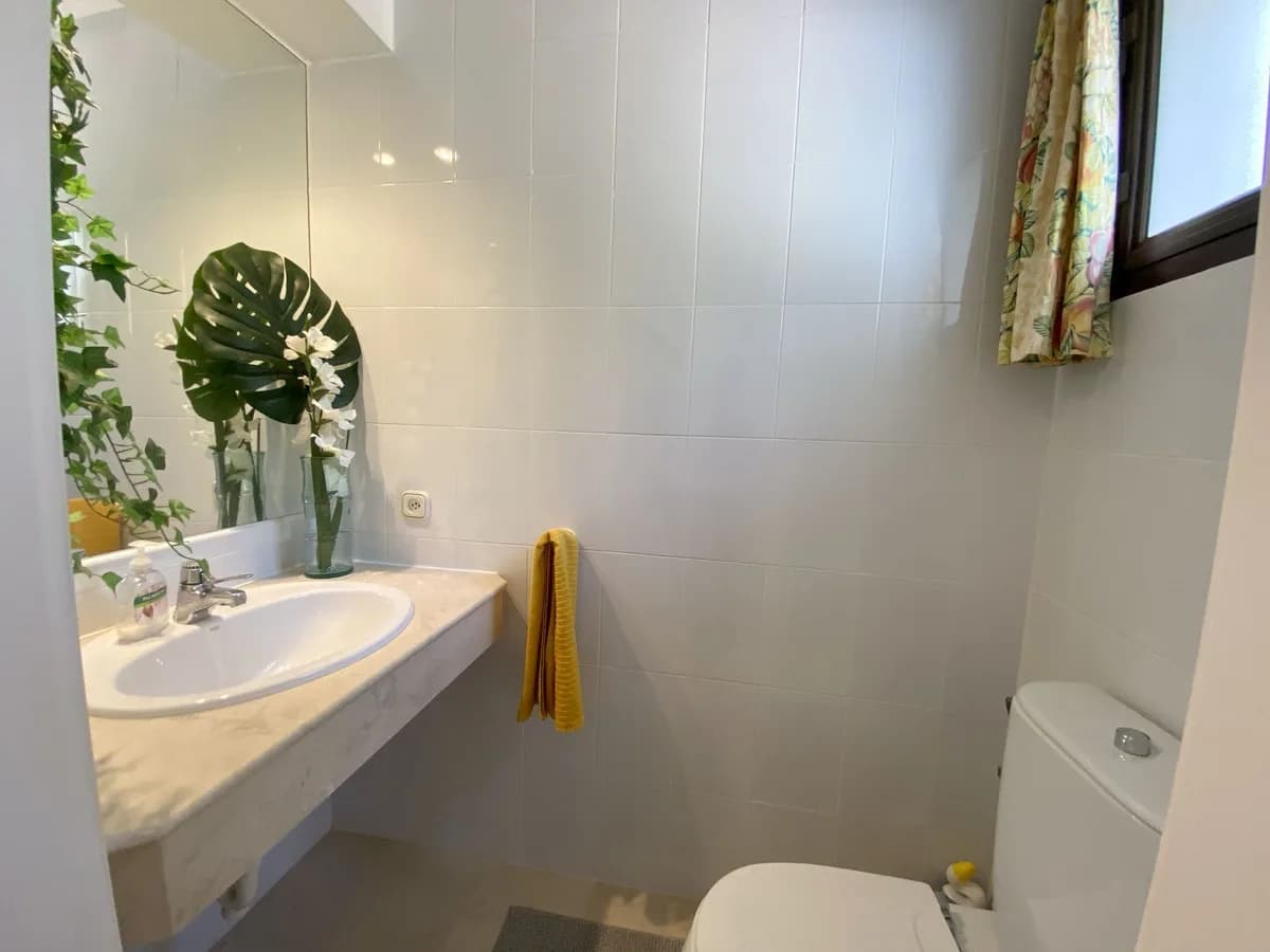 2 Bedroom Townhouse for Sale in Los Arqueros, Málaga - Image 9