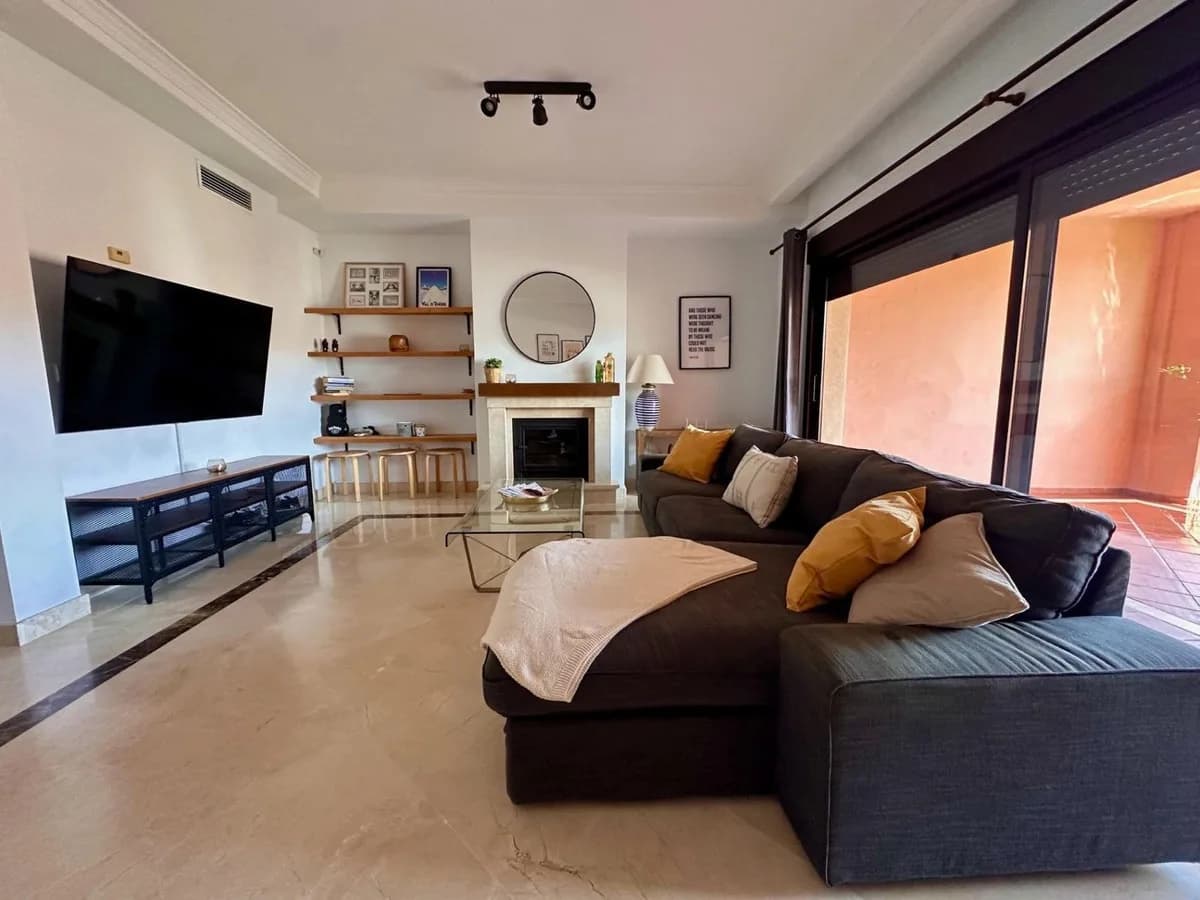 3 Bedroom Townhouse for Sale in Estepona, Málaga - Image 5