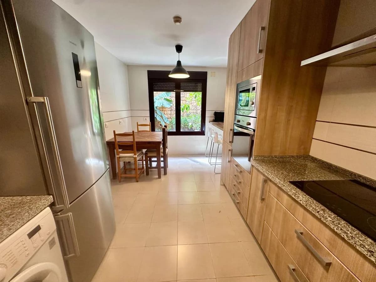 3 Bedroom Townhouse for Sale in Estepona, Málaga - Image 8