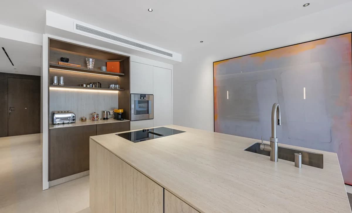 3 Bedroom Penthouse Duplex for Sale in Puerto Banús, Málaga - Image 9